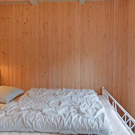 Casa vacanze Three-bedroom Holiday In 55 *
